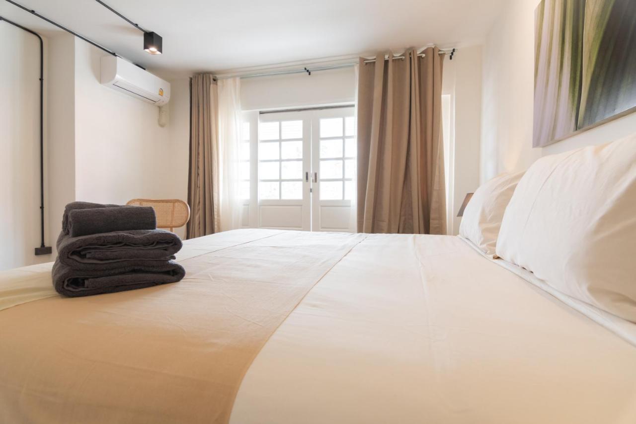 Mini-Me Hubs, Charm Suites & Pool In Old City Chiang Mai Luaran gambar