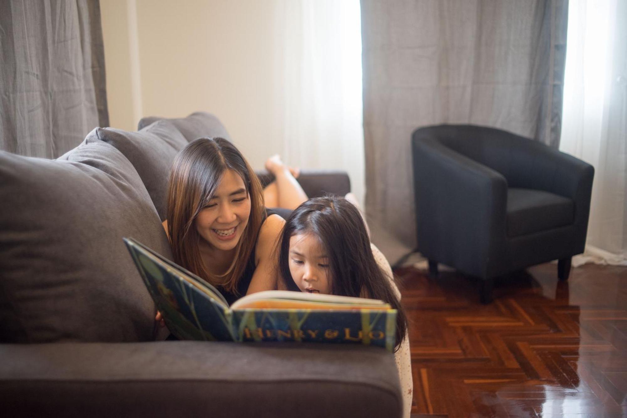 Mini-Me Hubs, Charm Suites & Pool In Old City Chiang Mai Luaran gambar