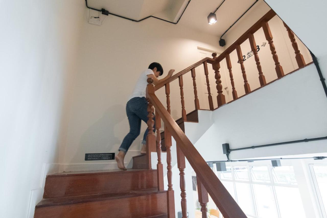Mini-Me Hubs, Charm Suites & Pool In Old City Chiang Mai Luaran gambar