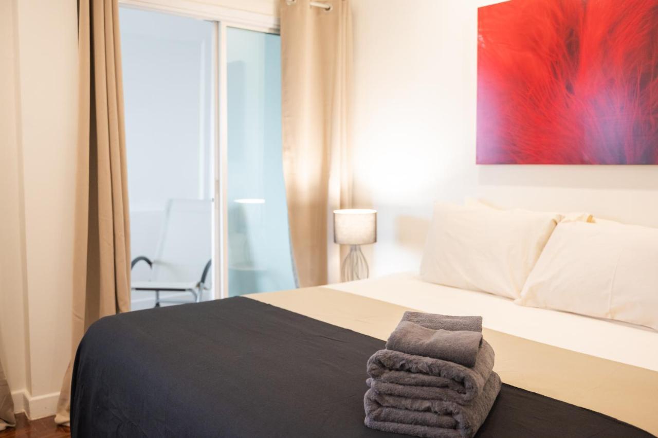 Mini-Me Hubs, Charm Suites & Pool In Old City Chiang Mai Luaran gambar